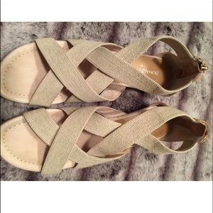 Donald Pliner Sandal